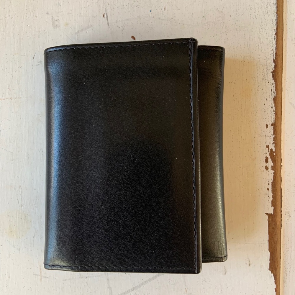 Galls Genuine Leather Badge Tri Fold Wallet